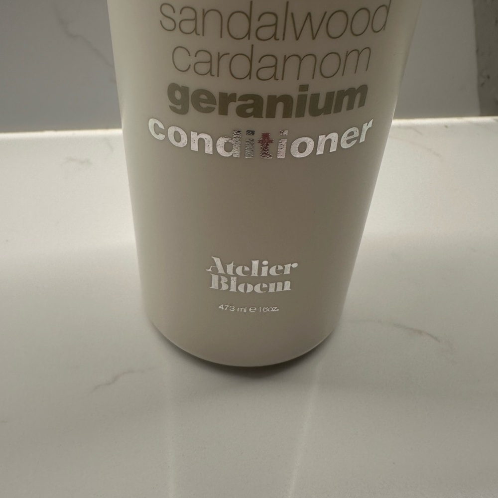 NWT Atelier Bloem 2pk conditioner - Picture 6 of 8